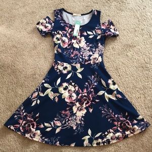 XS Le Lis Jamey Textured Knit Cold Shoulder Dress